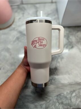 Bass Pro 40oz Tumbler